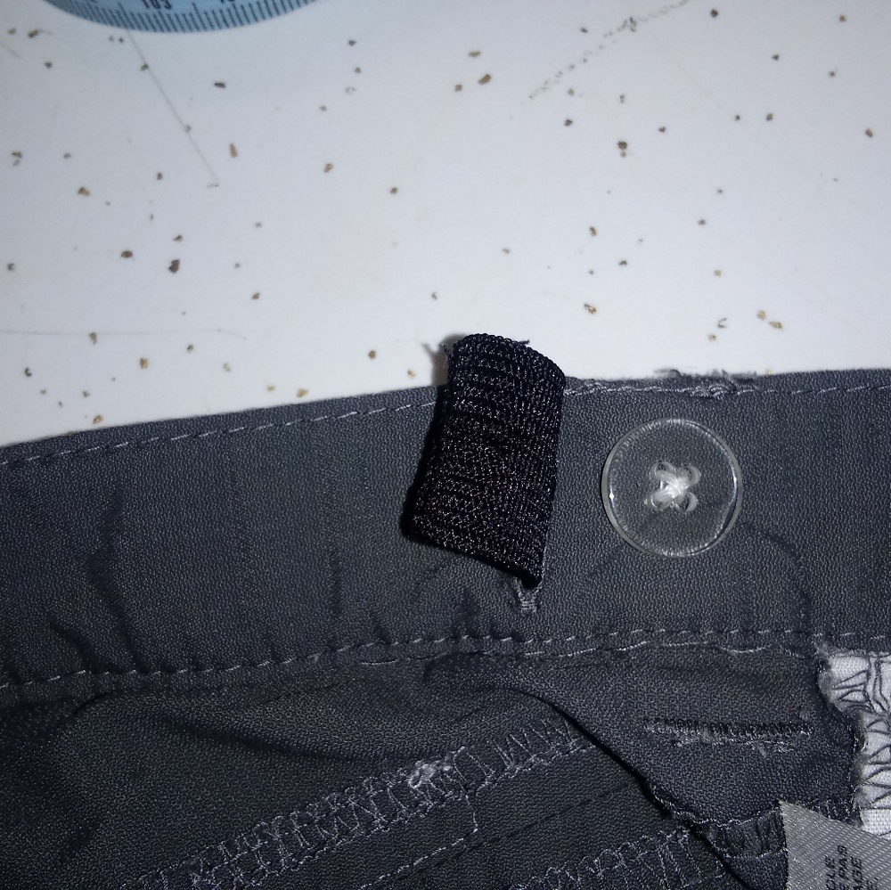 Girls zip off pants/shorts - Picture 2 of 4